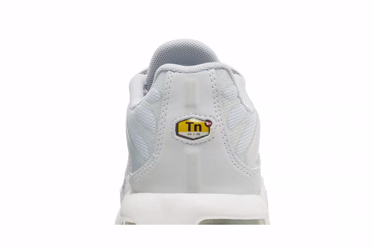 Nike Air Max Plus GS Aura White, view 8