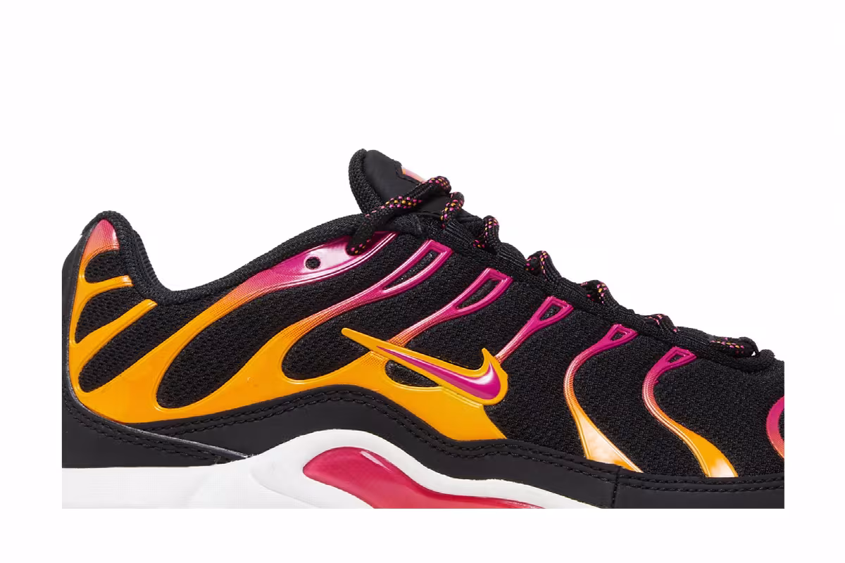 Nike Air Max Plus GS Black Active Pink, view 3