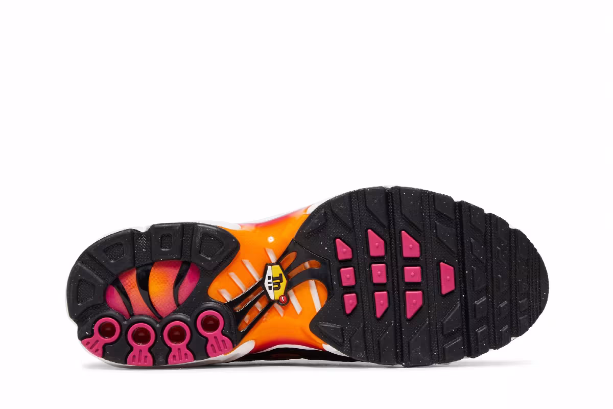 Nike Air Max Plus GS Black Active Pink, view 5