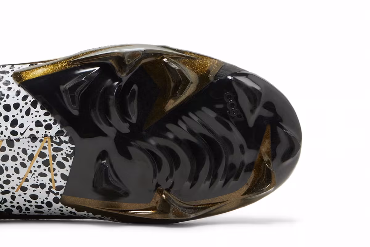 Nike Vapor Edge Elite 360 Flyknit Black Metallic Gold, view 6
