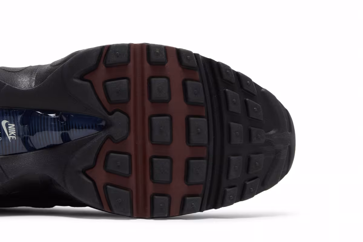 Nike Air Max 95 Dark Army, view 6