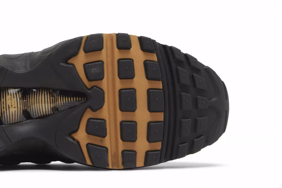 Nike Air Max 95 Black Elemental Gold, view 6