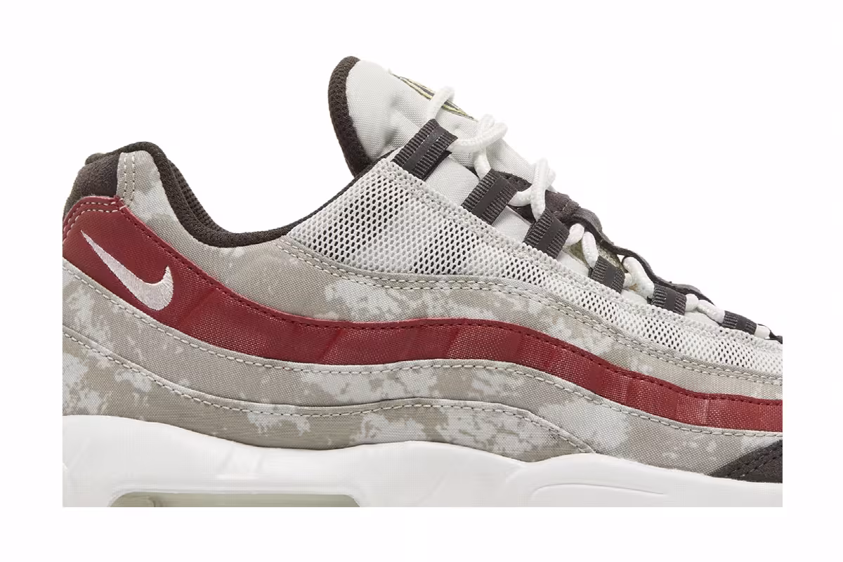 Nike Air Max 95 Social FC, view 3