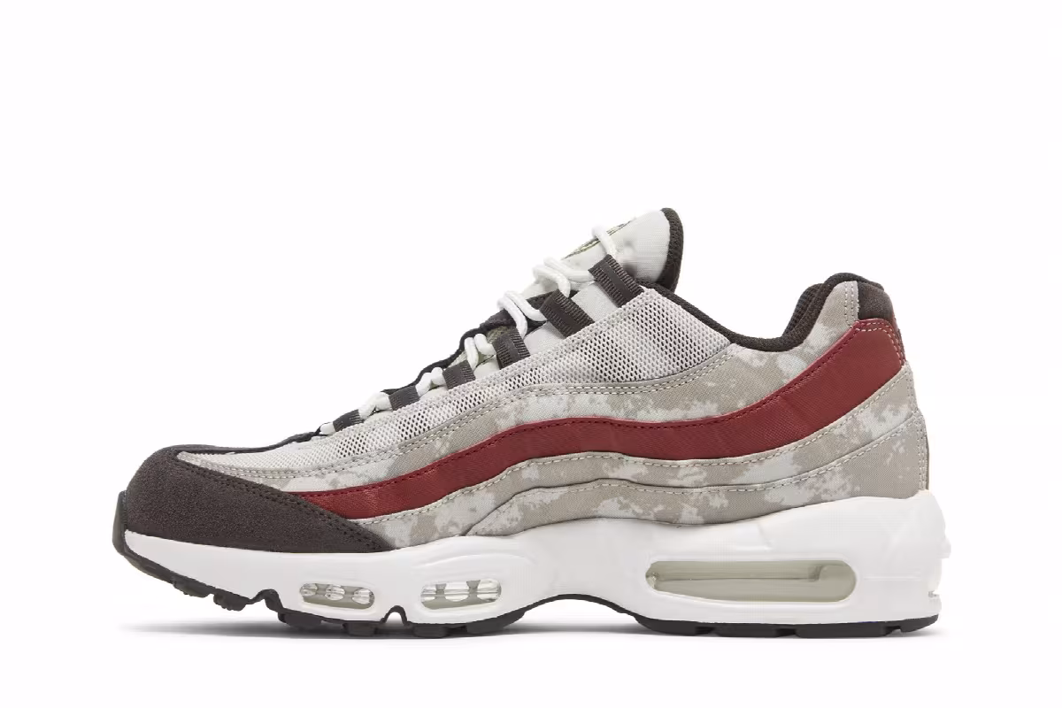 Nike Air Max 95 Social FC, view 4