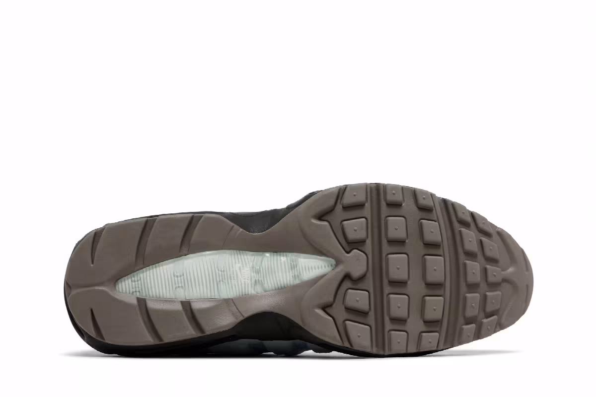 Nike Air Max 95 Sequoia Dusty Sage, view 5