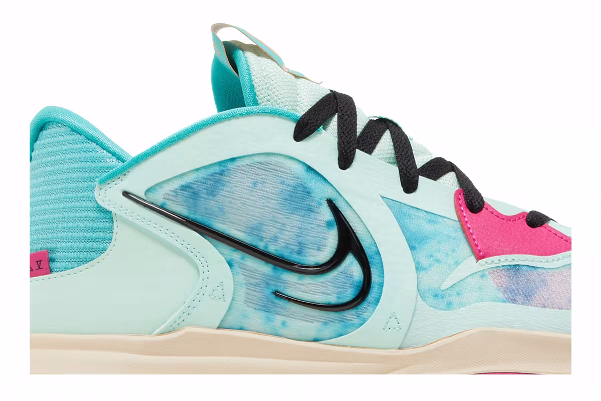 Nike Kyrie Low 5 Community, view 3