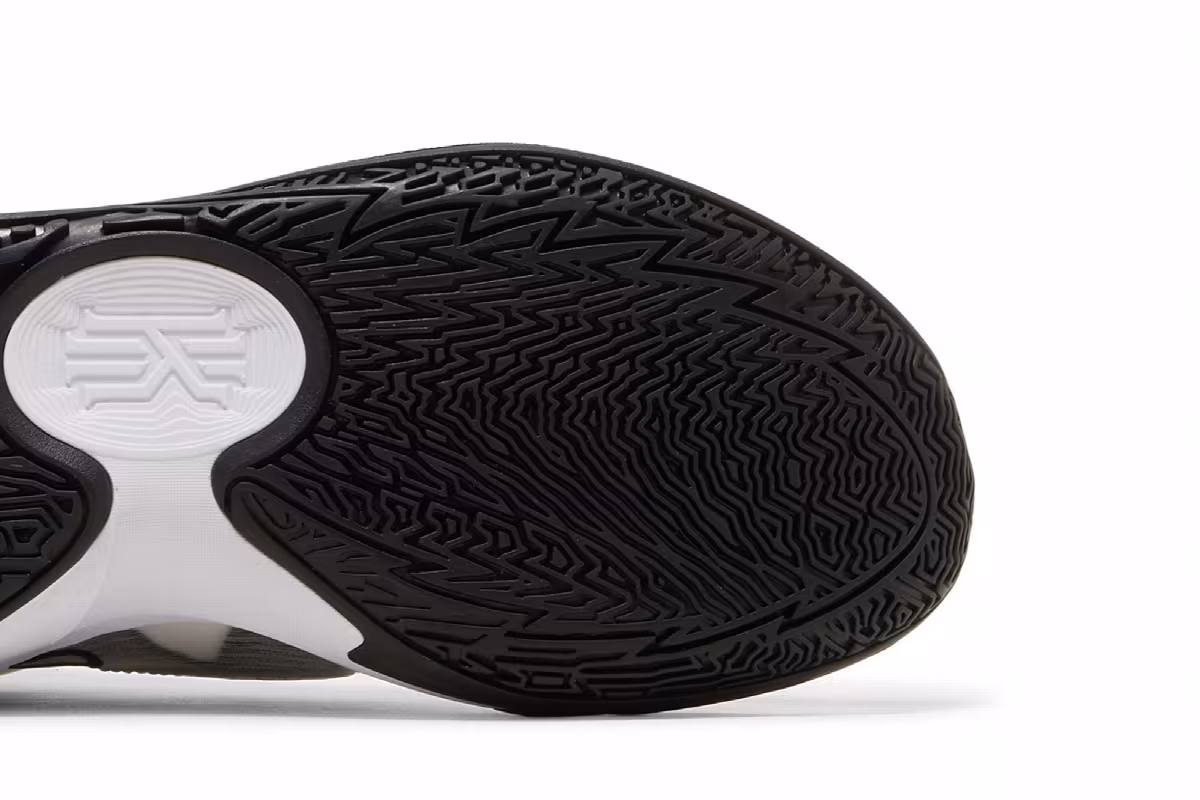 Nike Kyrie Low 5 TB White Black, view 6