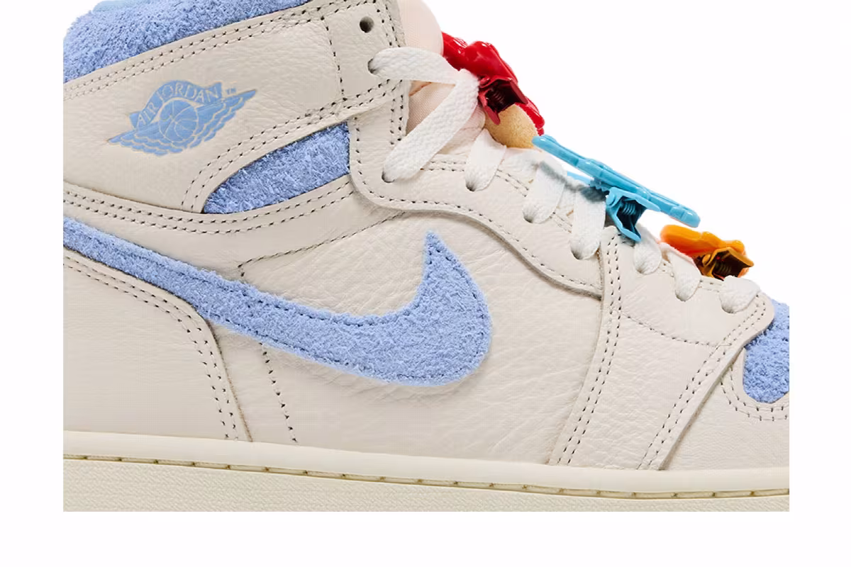 Women's Air Jordan 1 High OG Pale Ivory Psychic Blue, view 3