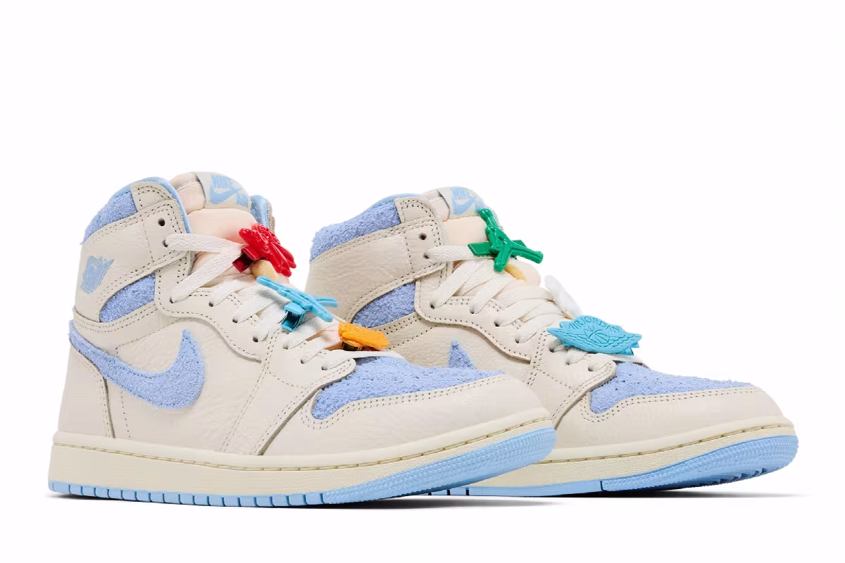 Women's Air Jordan 1 High OG Pale Ivory Psychic Blue, view 9