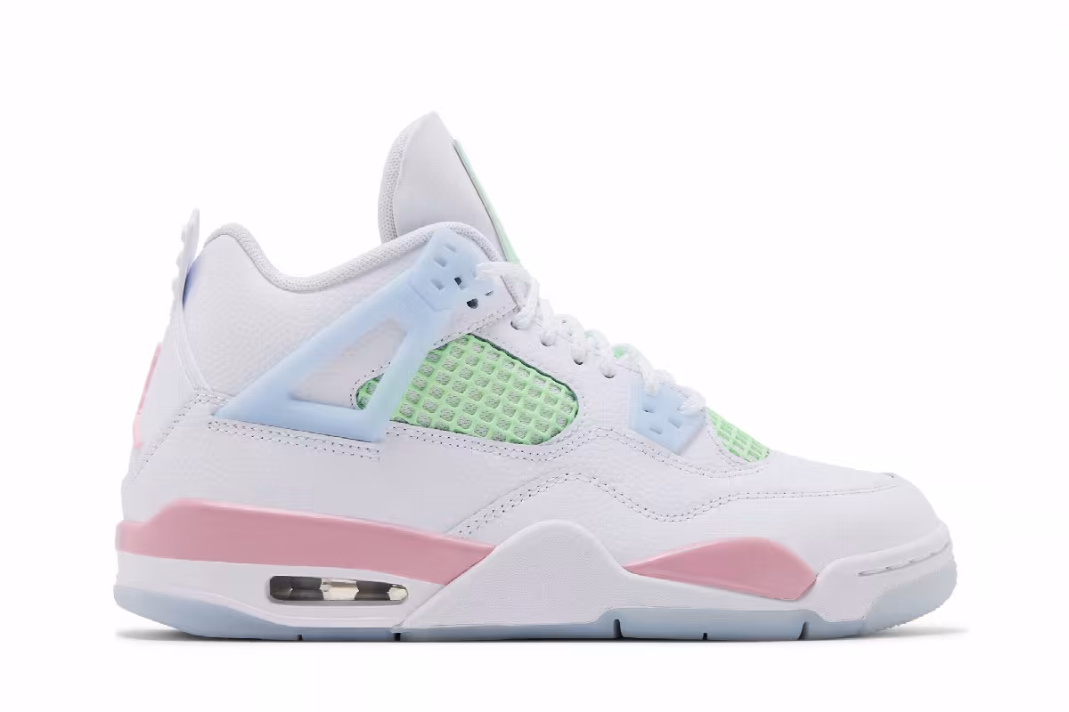 Air Jordan 4 GS Valentine's Day 2026, view 2