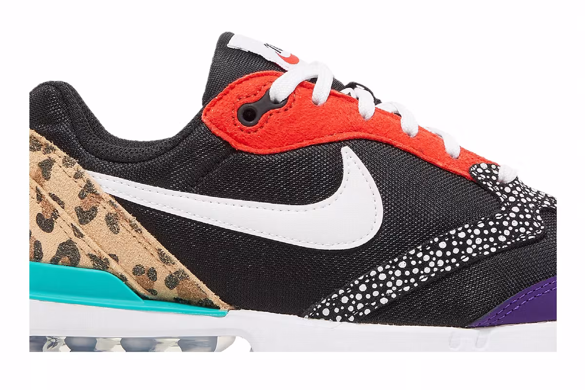 Nike Women's Air Max Dawn SE Safari Animal, view 3