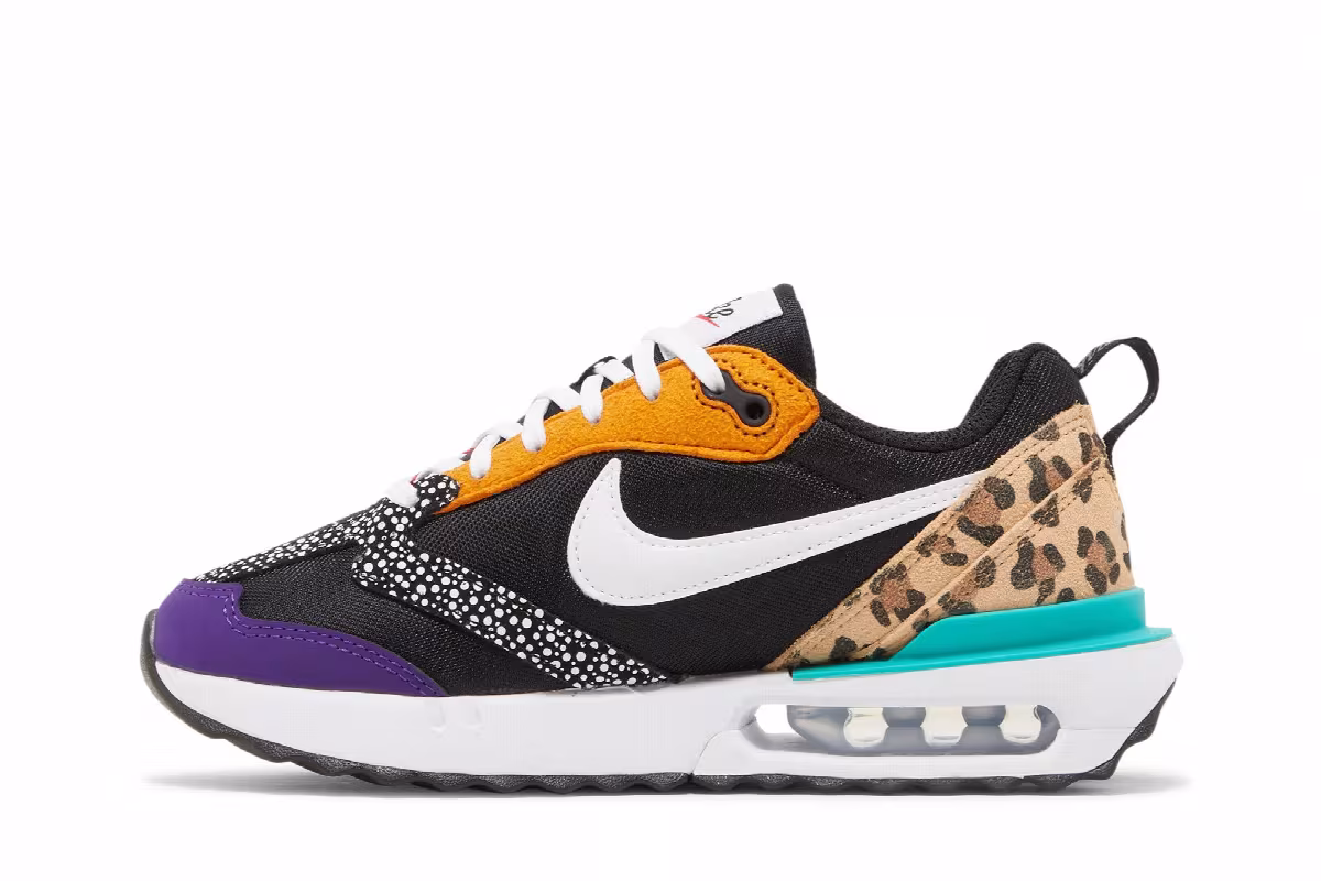 Nike Women's Air Max Dawn SE Safari Animal, view 4
