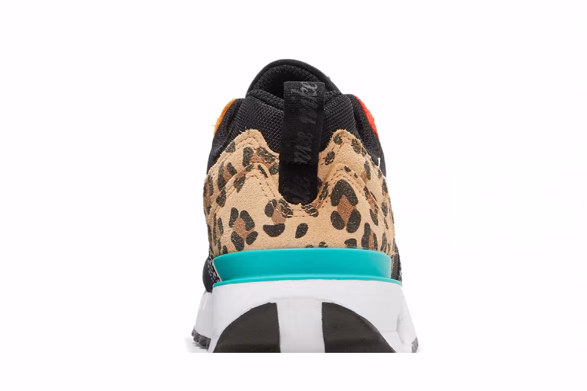 Nike Women's Air Max Dawn SE Safari Animal, view 8