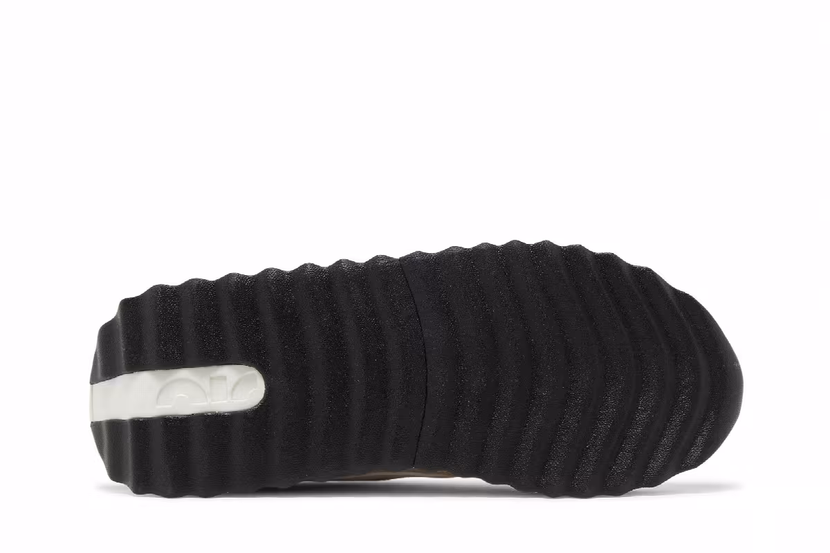 Nike Women's Air Max Dawn SE Sun Club, view 5