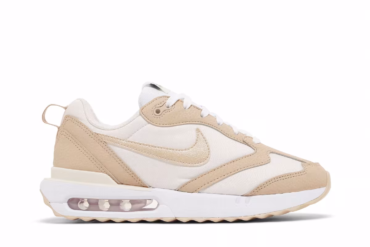Nike Women's Air Max Dawn Light Soft Pink, view 2