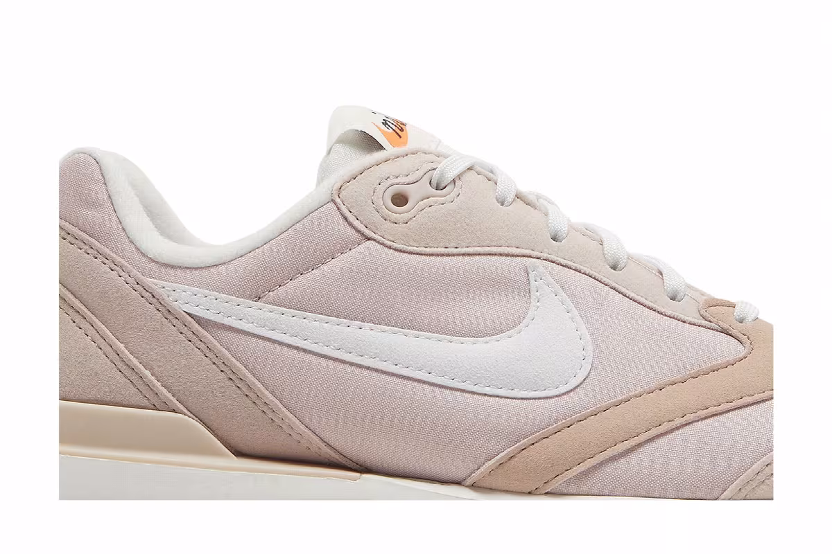 Nike Women's Air Max Dawn Pink Oxford, view 3