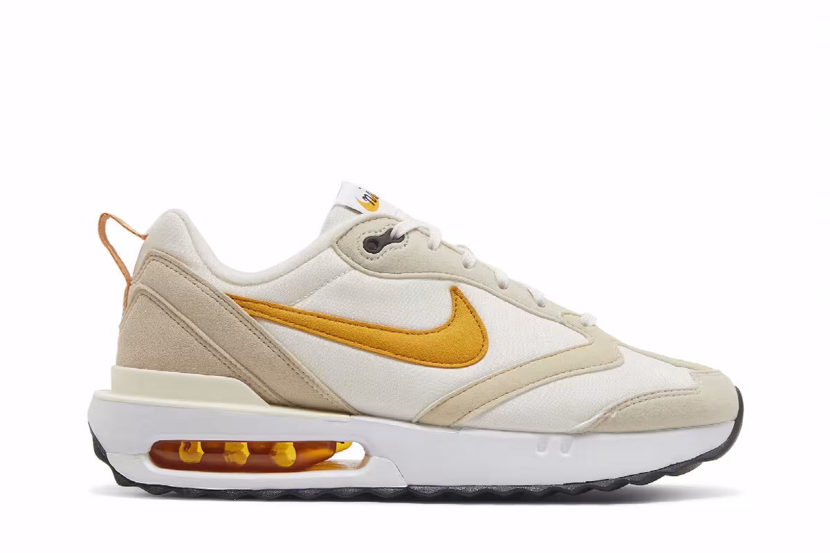 Nike Women's Air Max Dawn Phantom Light Curry, view 2