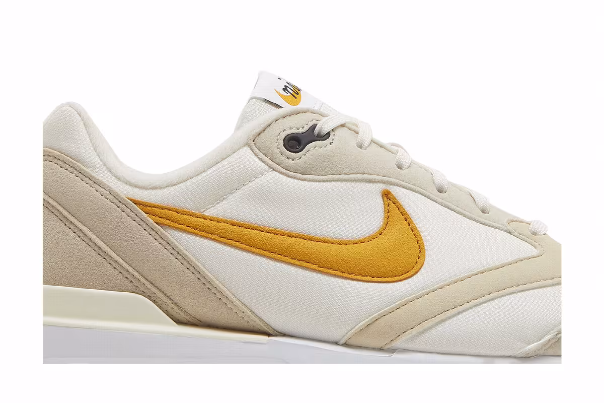 Nike Women's Air Max Dawn Phantom Light Curry, view 3