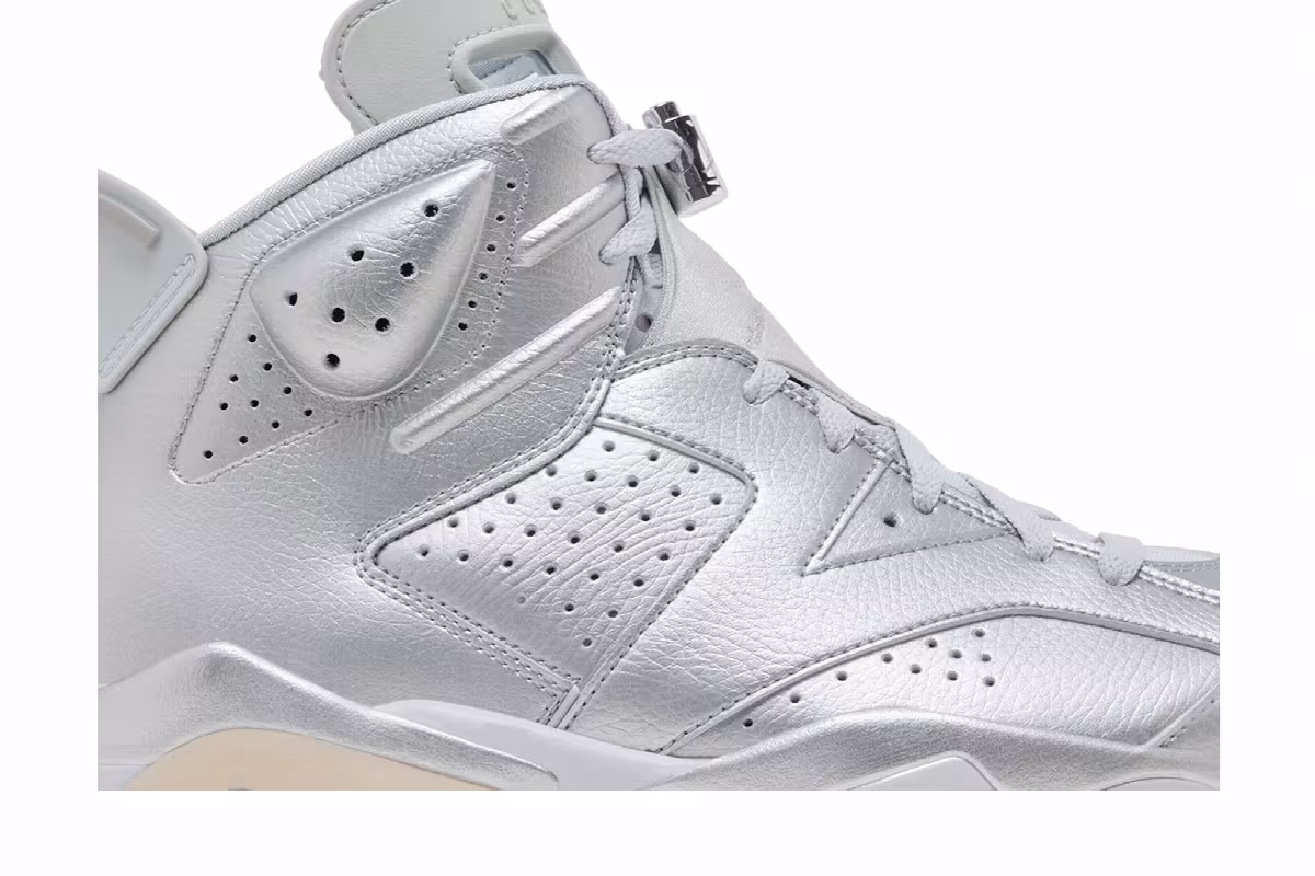 Paris Saint-Germain x Air Jordan 6 Silver, view 3