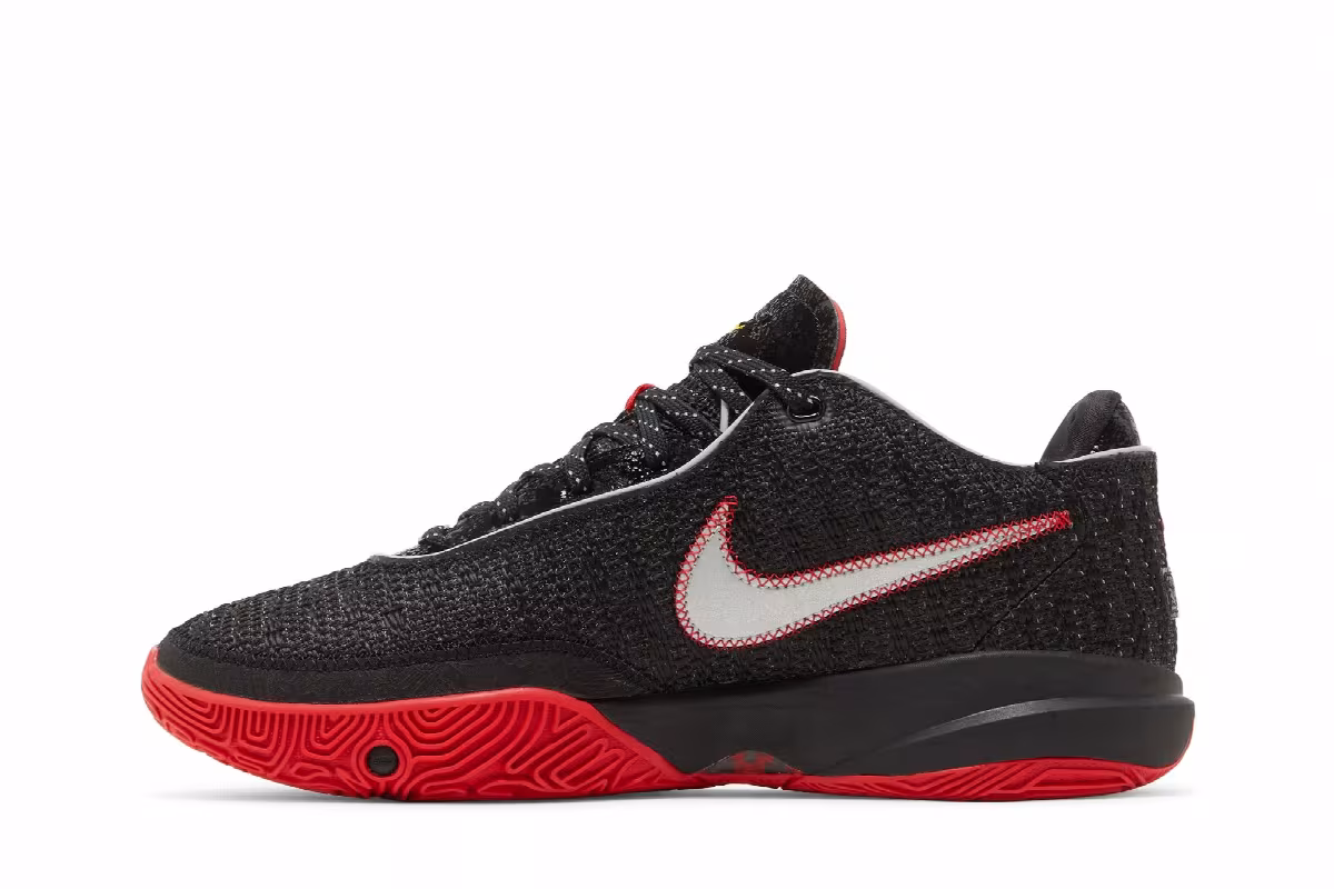 Nike LeBron 20 Trinity, view 4