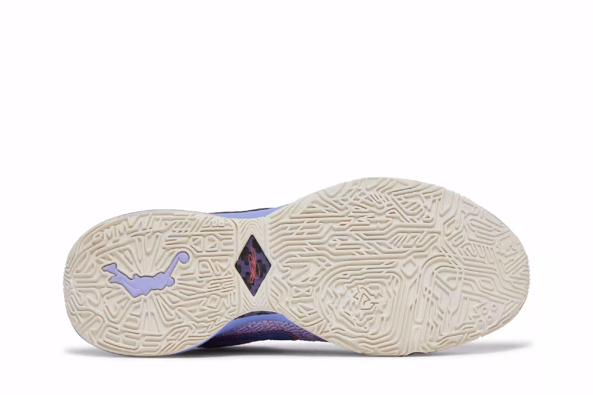 Nike LeBron 20 Purple And Gold, view 5