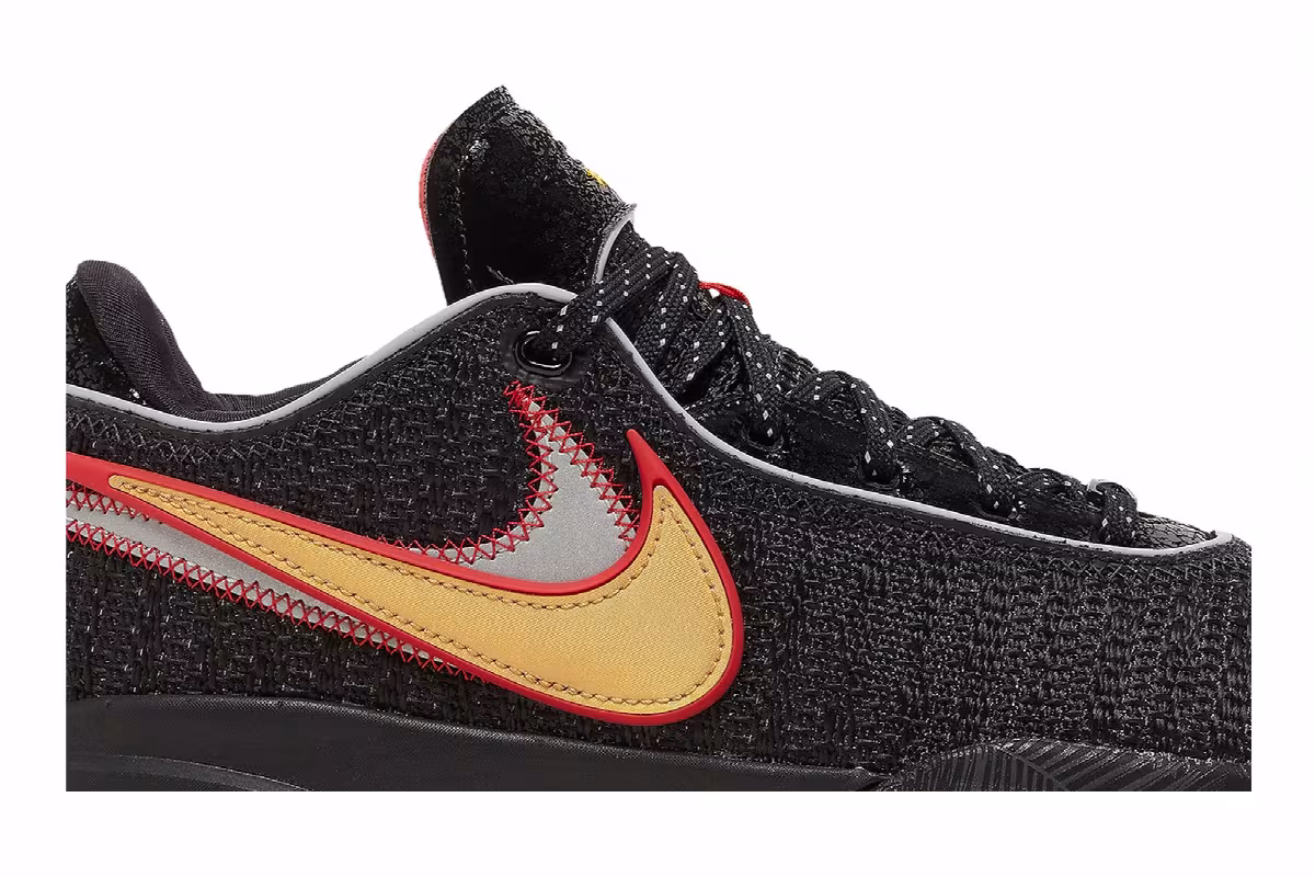 Nike LeBron 20 EP Trinity, view 3