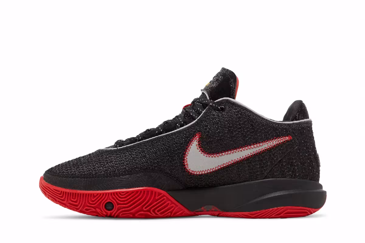 Nike LeBron 20 EP Trinity, view 4