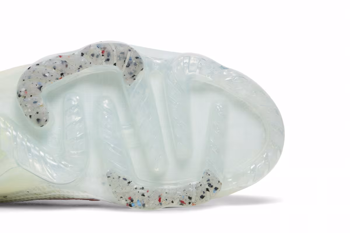 Nike Air VaporMax 2021 Flyknit Mismatched Swoosh - White, view 6
