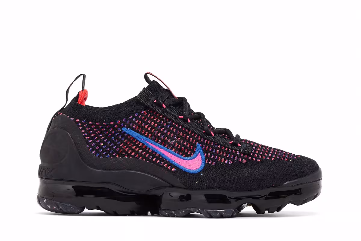 Nike Women's Air VaporMax Flyknit Black Hyper Pink, view 2