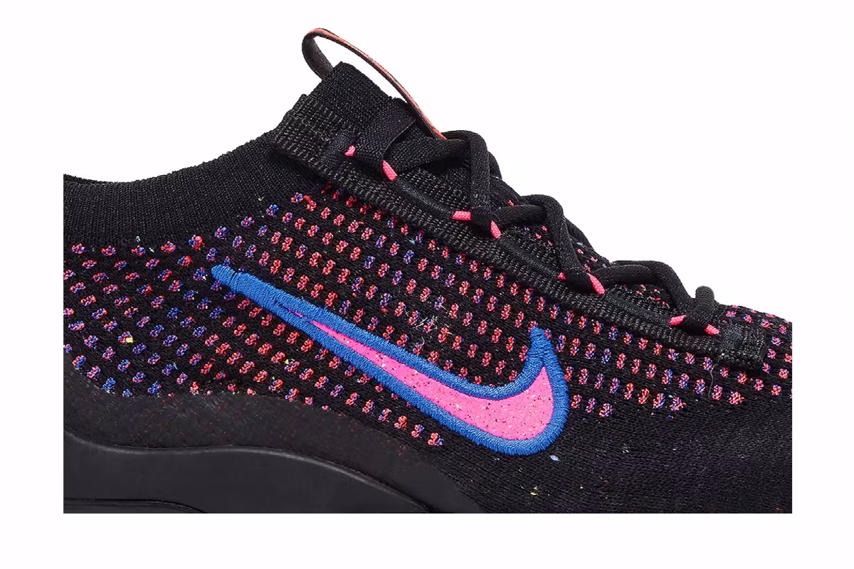Nike Women's Air VaporMax Flyknit Black Hyper Pink, view 3