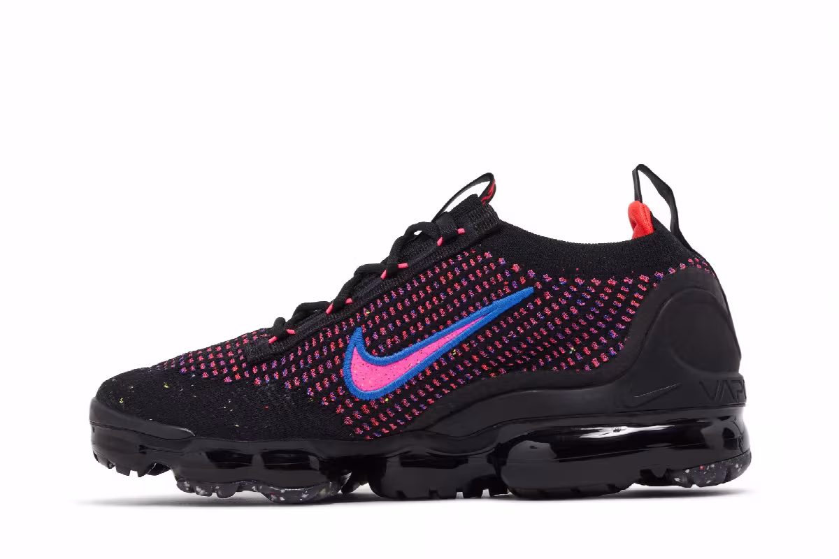 Nike Women's Air VaporMax Flyknit Black Hyper Pink, view 4