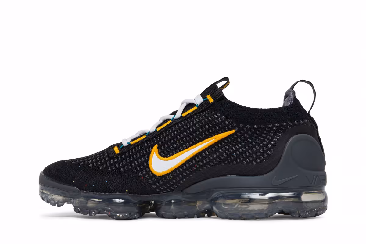 Nike Air VaporMax 2021 Flyknit Black University Gold, view 4