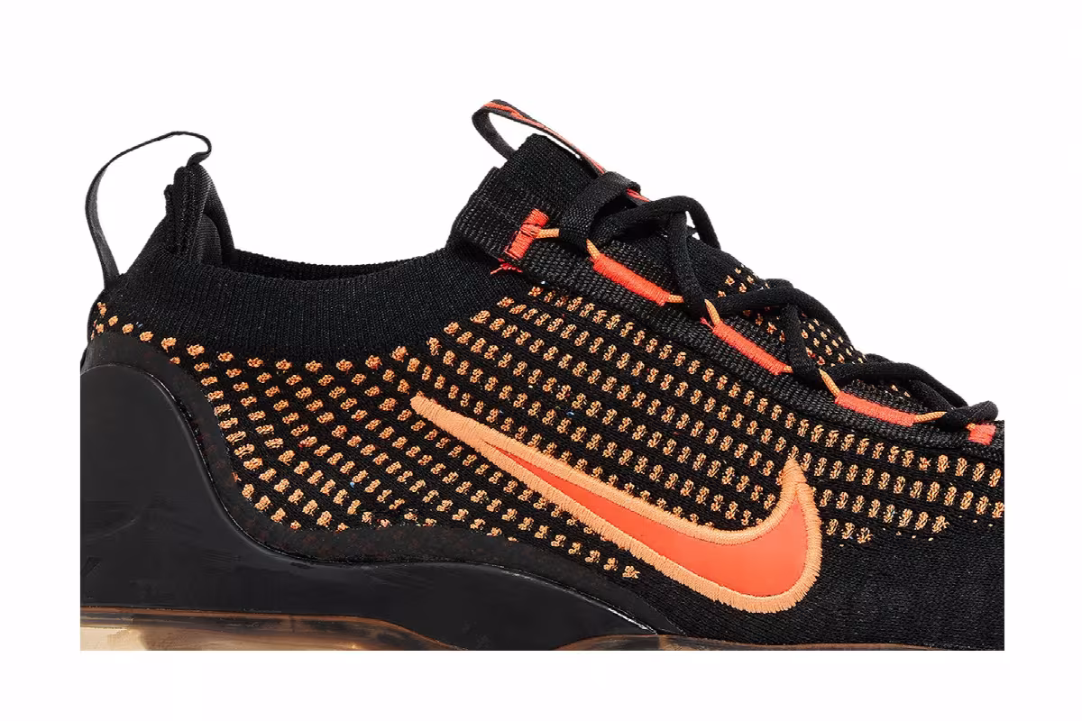 Nike Air VaporMax 2021 Flyknit Magma, view 3