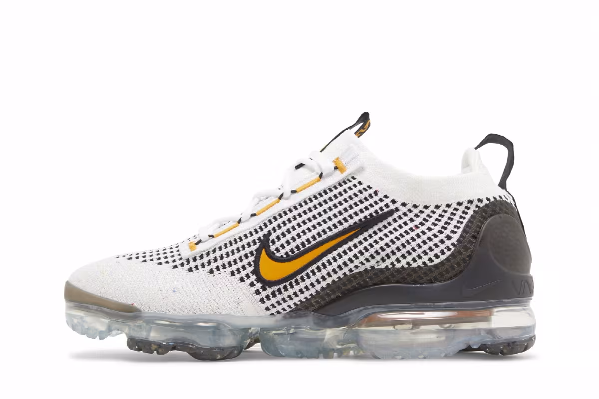 Nike Air VaporMax 2021 Flyknit White Kumquat, view 4