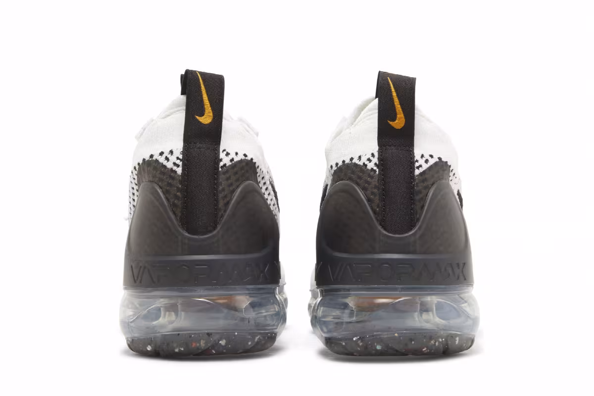 Nike Air VaporMax 2021 Flyknit White Kumquat, view 7