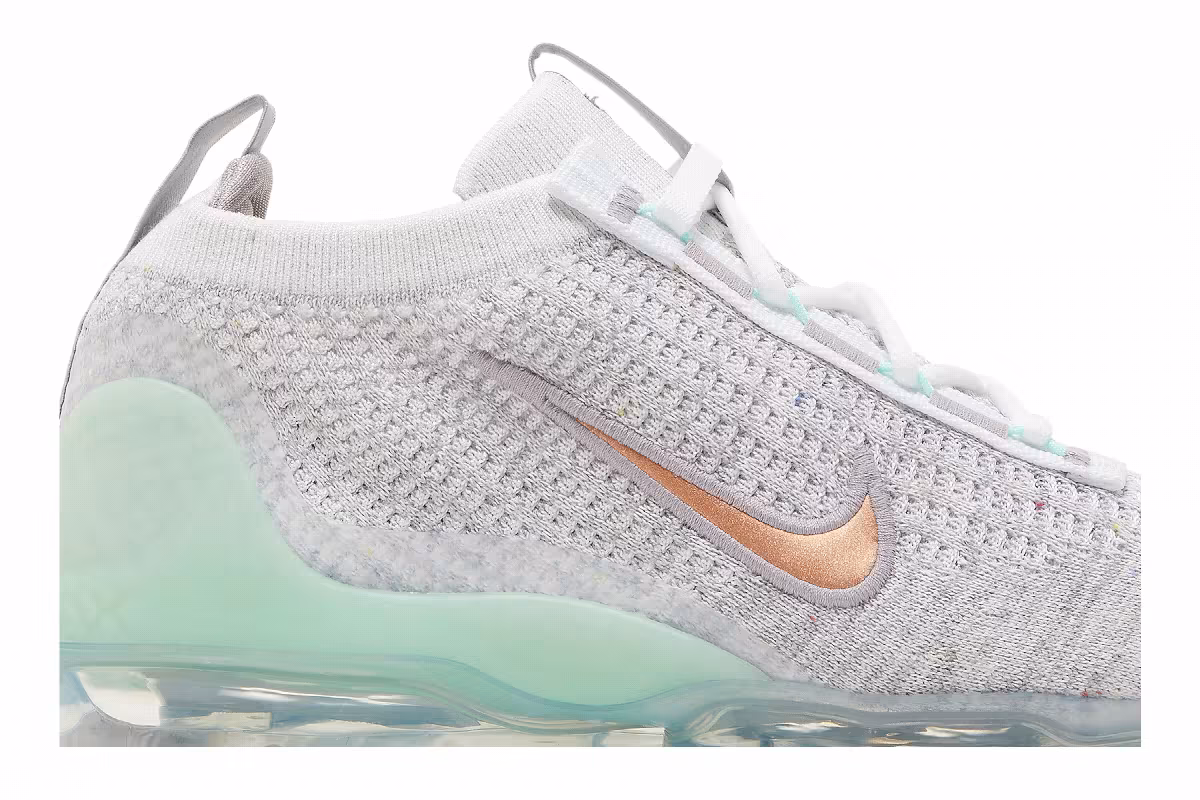 Nike Air VaporMax 2021 Flyknit GS Pure Platinum Mint Foam, view 3