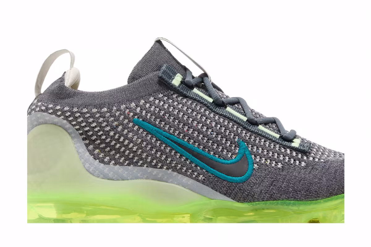 Nike Air VaporMax 2021 Flyknit GS Dark Grey Barely Volt, view 3