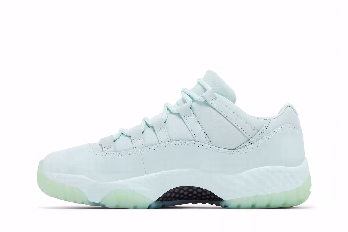 JAIDE x Women's Air Jordan 11 Low Fiberglass, view 4