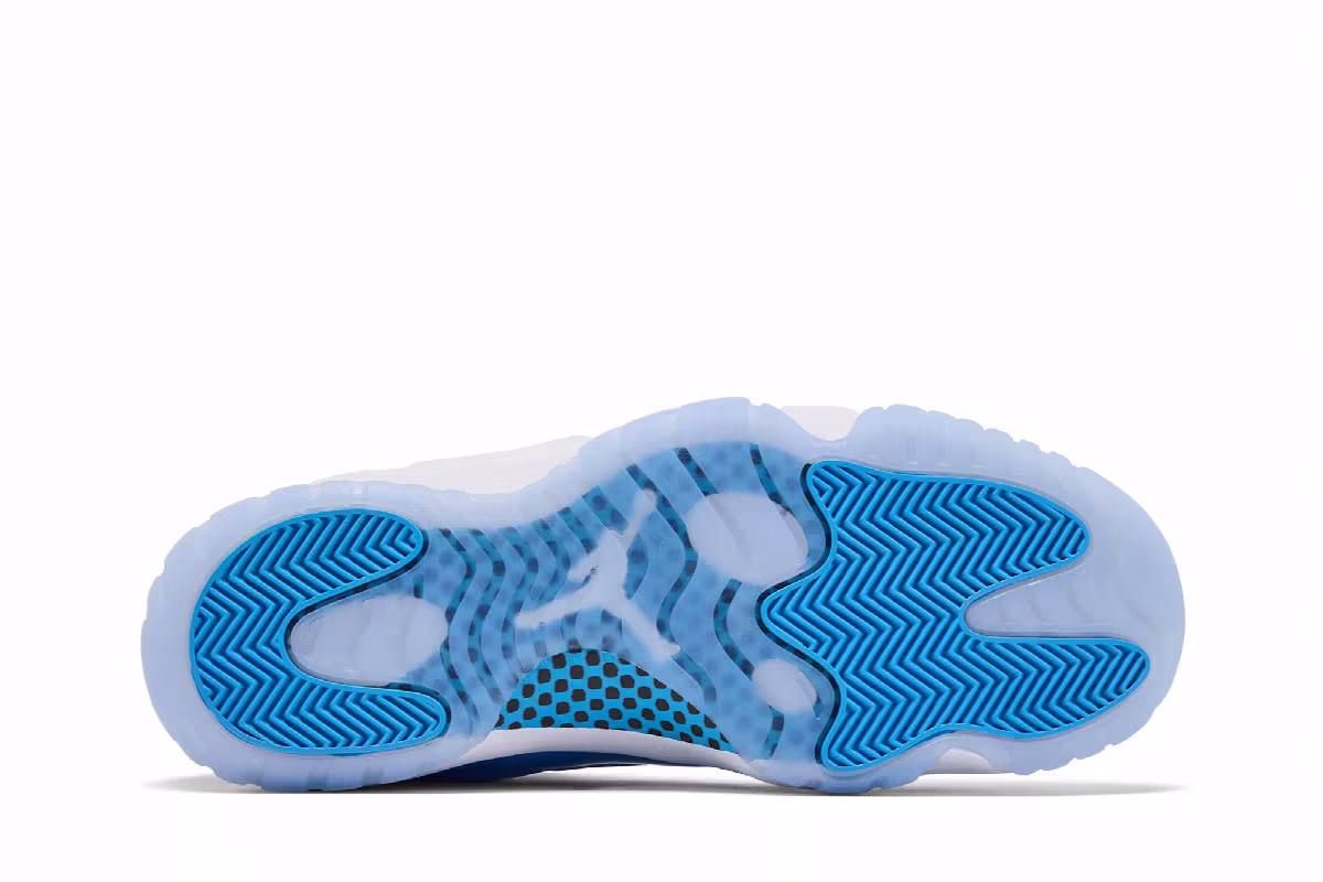 Air Jordan 11 Low UNC 2026, view 5