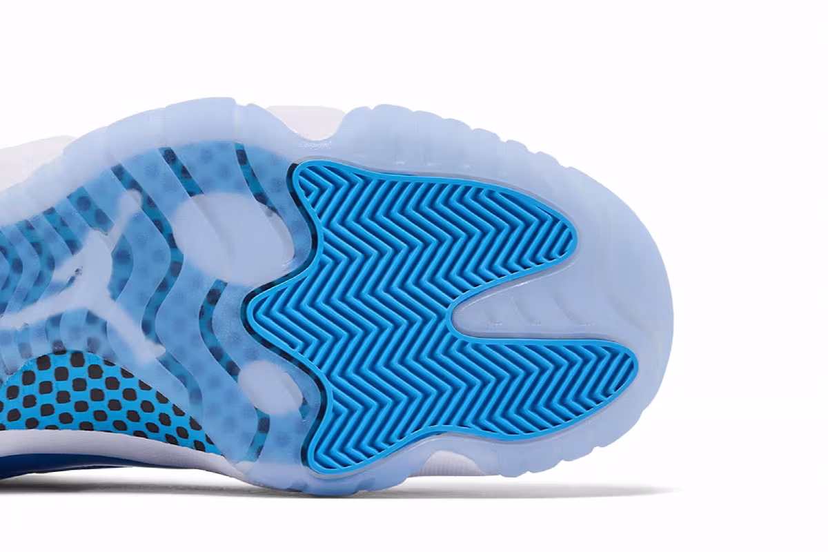 Air Jordan 11 Low UNC 2026, view 6