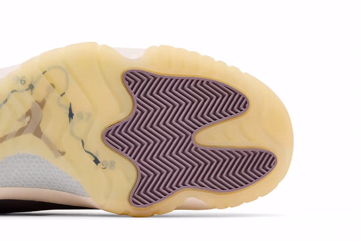 Air Jordan 11 Tokyo, view 6