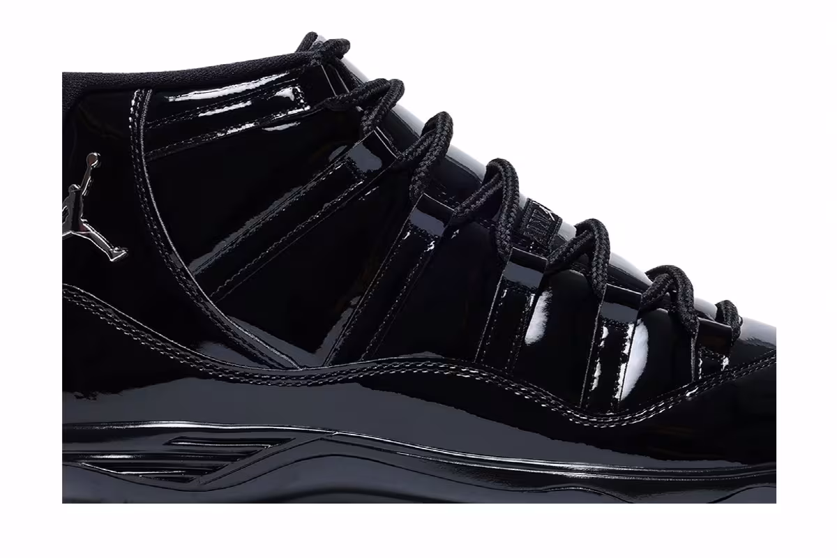 Air Jordan 11 Mid TD Cleat Patent Black, view 3