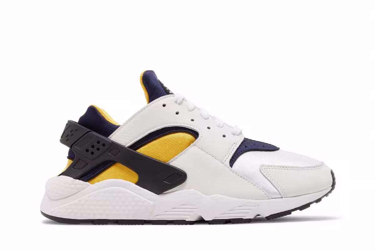 Nike Air Huarache Michigan, view 2