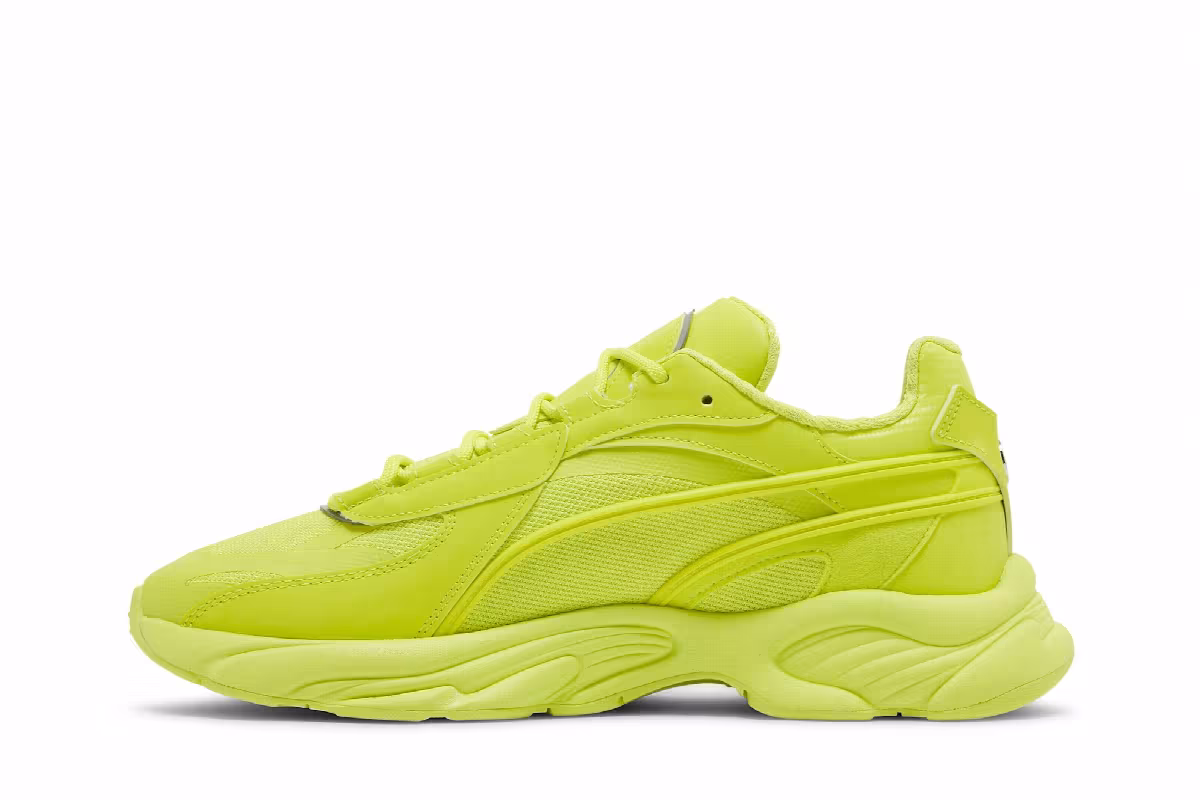 Mercedes-AMG Petronas Motorsport x Puma RS-Connect Bluemazing, view 4