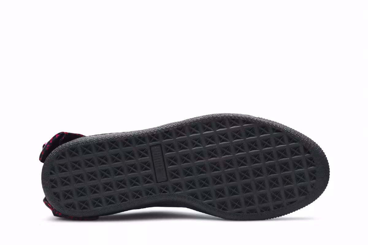 Puma Barbie x Women's Suede Classic Black, view 5