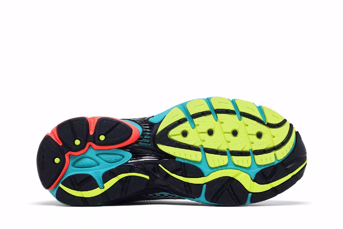 Saucony ProGrid Omni 9 Mutant, view 5