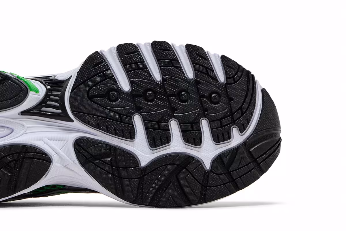 Saucony ProGrid Omni 9 Big Kid White Fern Black, view 6