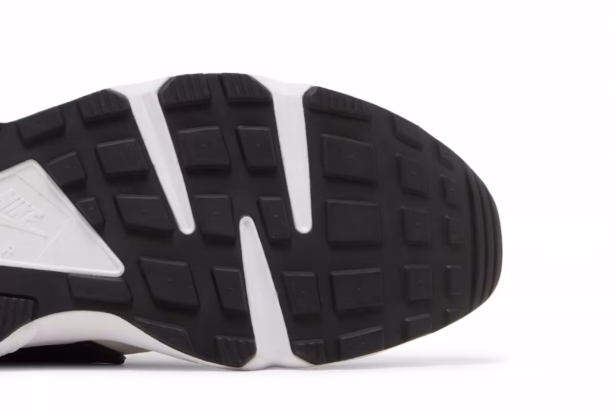 Nike Air Huarache Hyper Grape 2022, view 6