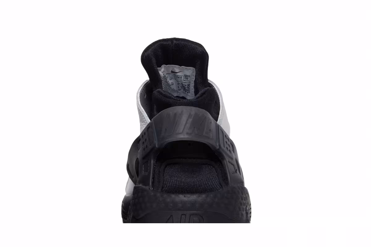 Nike Air Huarache White Black, view 8