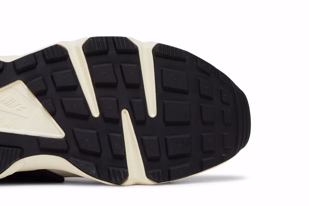 Nike Women's Air Huarache Pixel, view 6